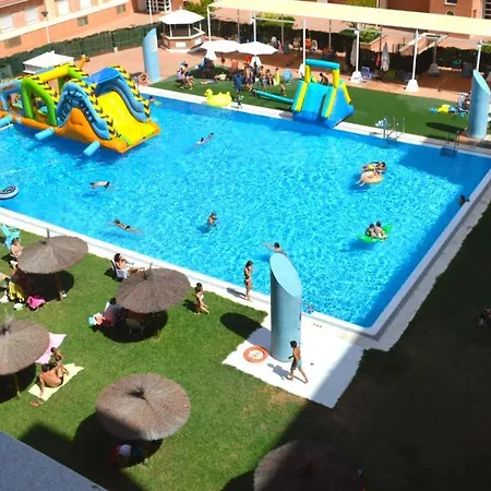 Junto A Fibes, Amplio, Luminoso, Con Piscina Y Parking Apartment